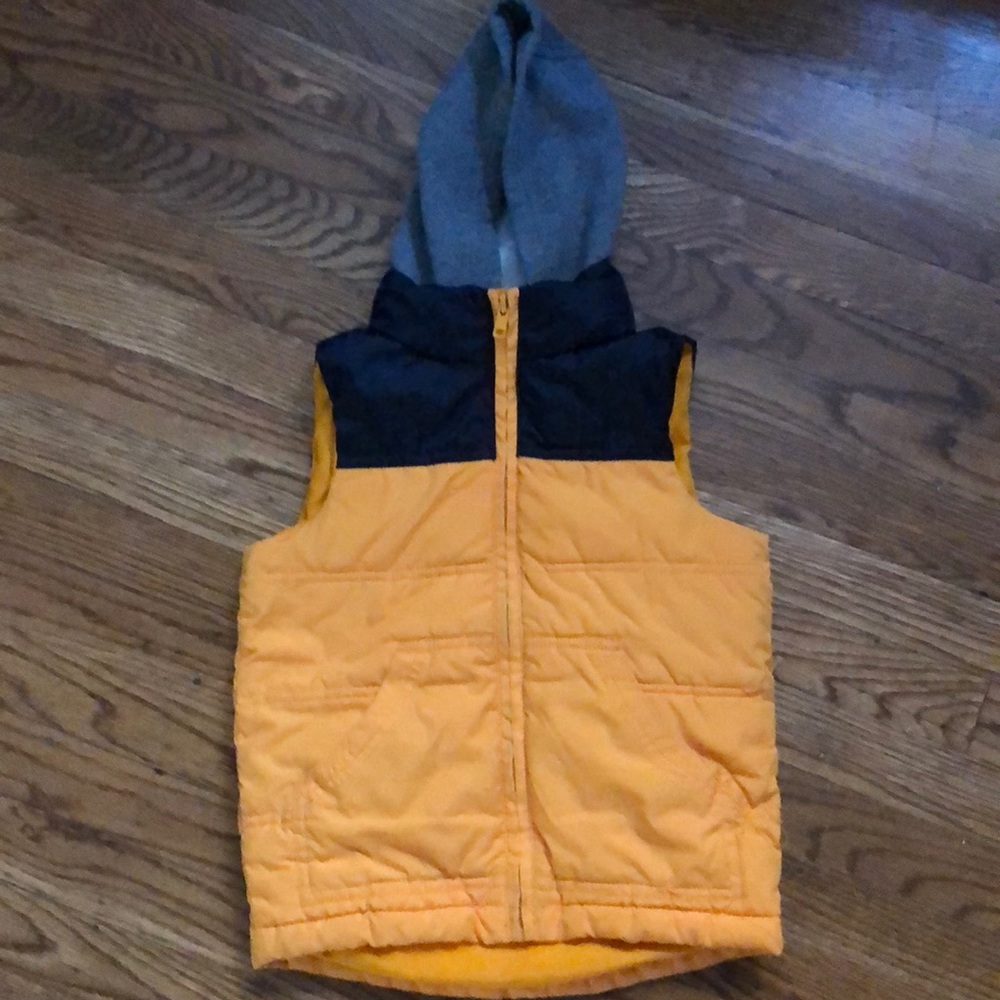 Gymboree hooded vest XS(4)